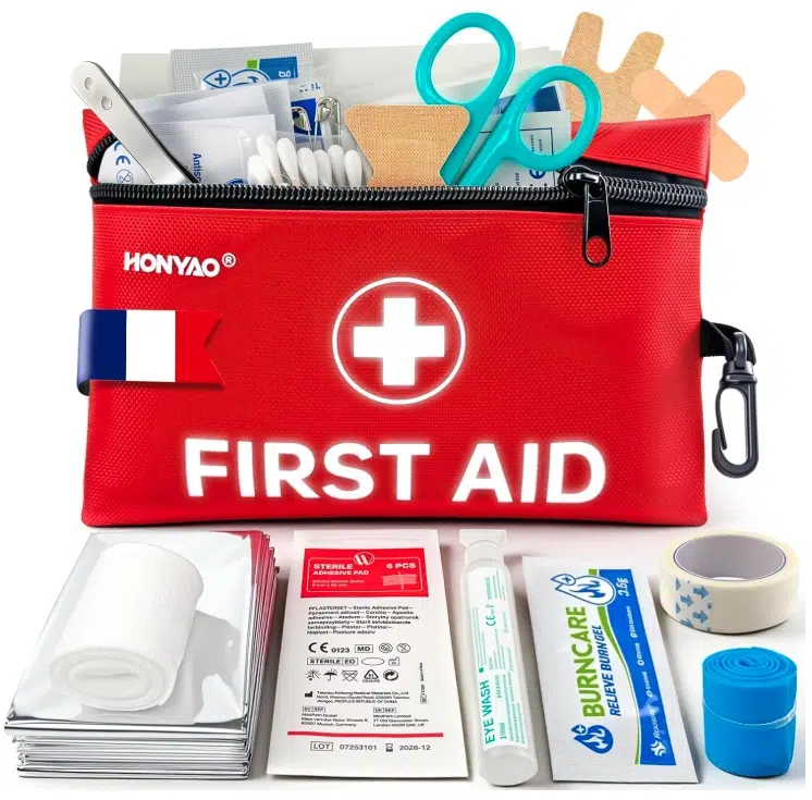 trousse de premiers secours rouge